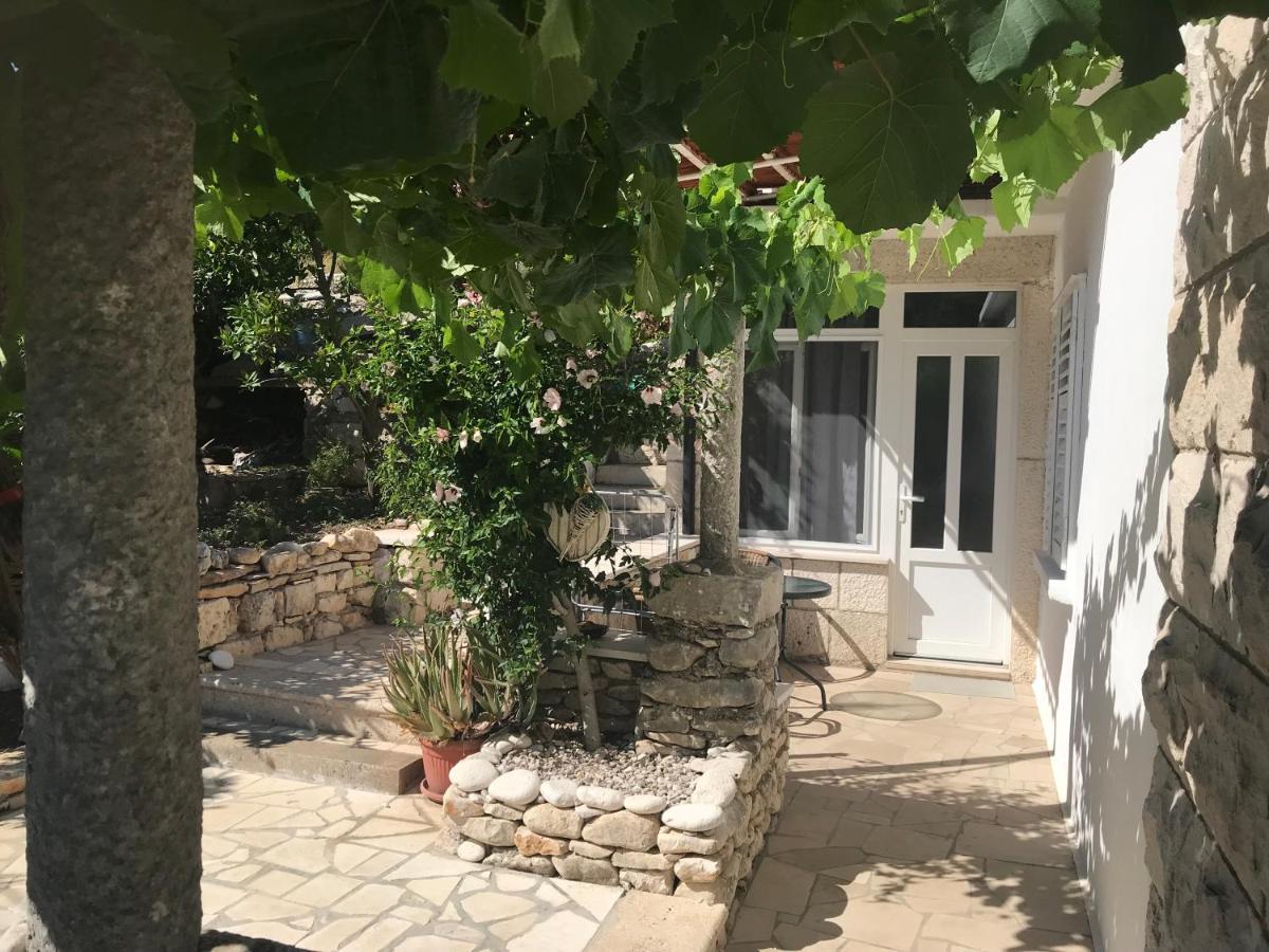 Apartman Flora'S Garden Apartment Korcula Town Exterior photo